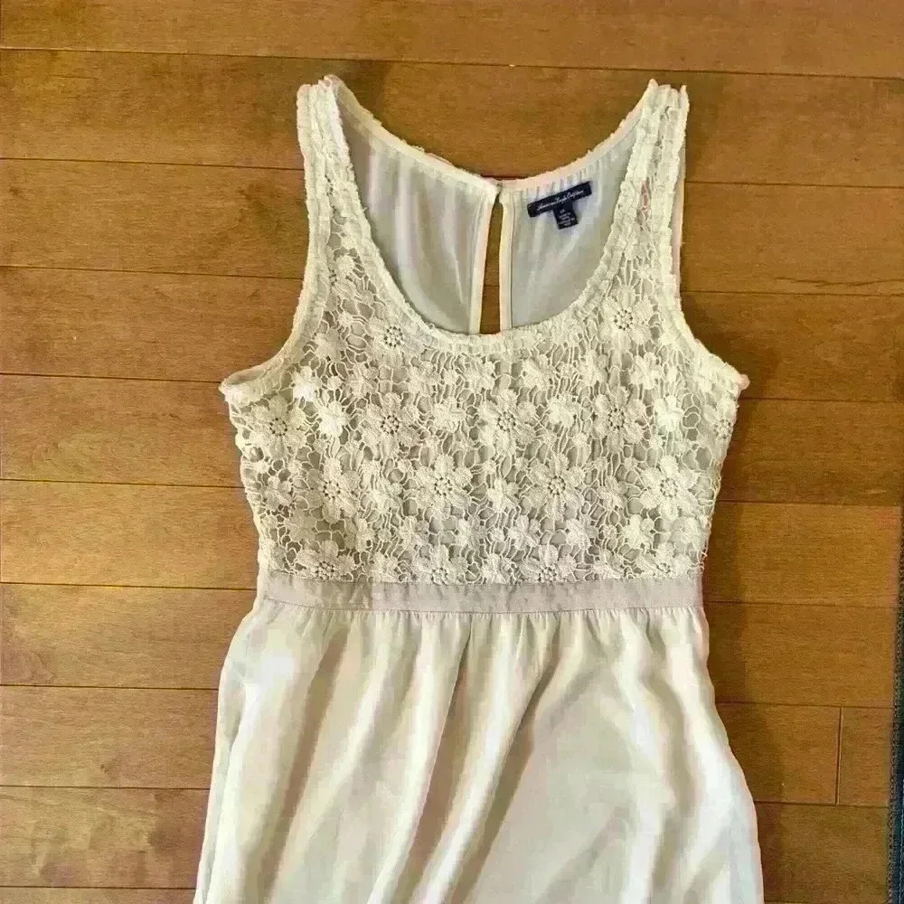 American Eagle | Boho crochet flower dress size small